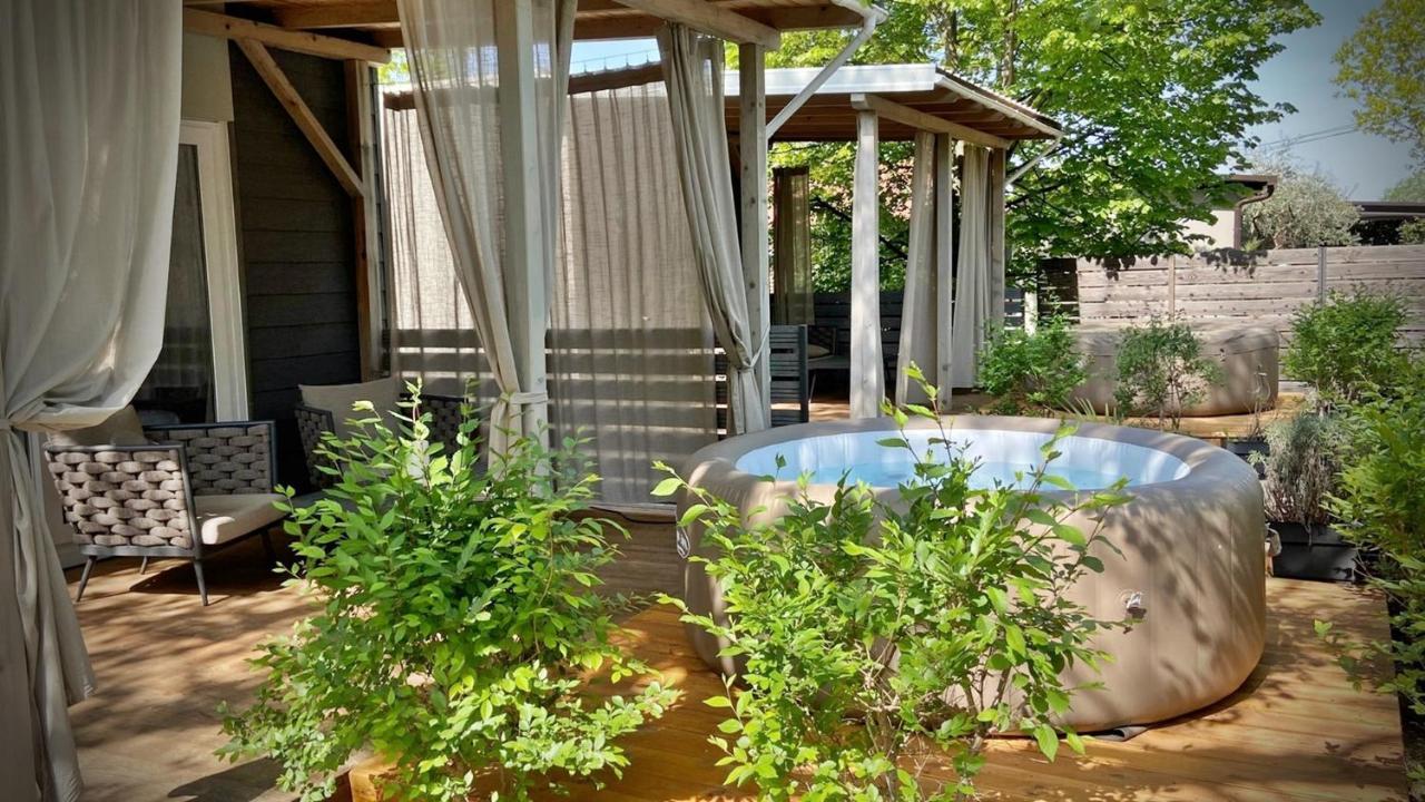 Boutique Mobile Homes Ulikarovinj (Adults Only) Bagian luar foto