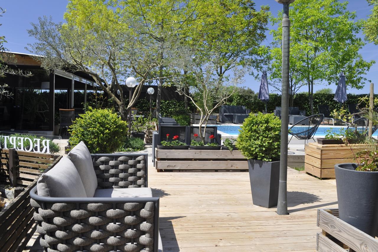 Boutique Mobile Homes Ulikarovinj (Adults Only) Bagian luar foto