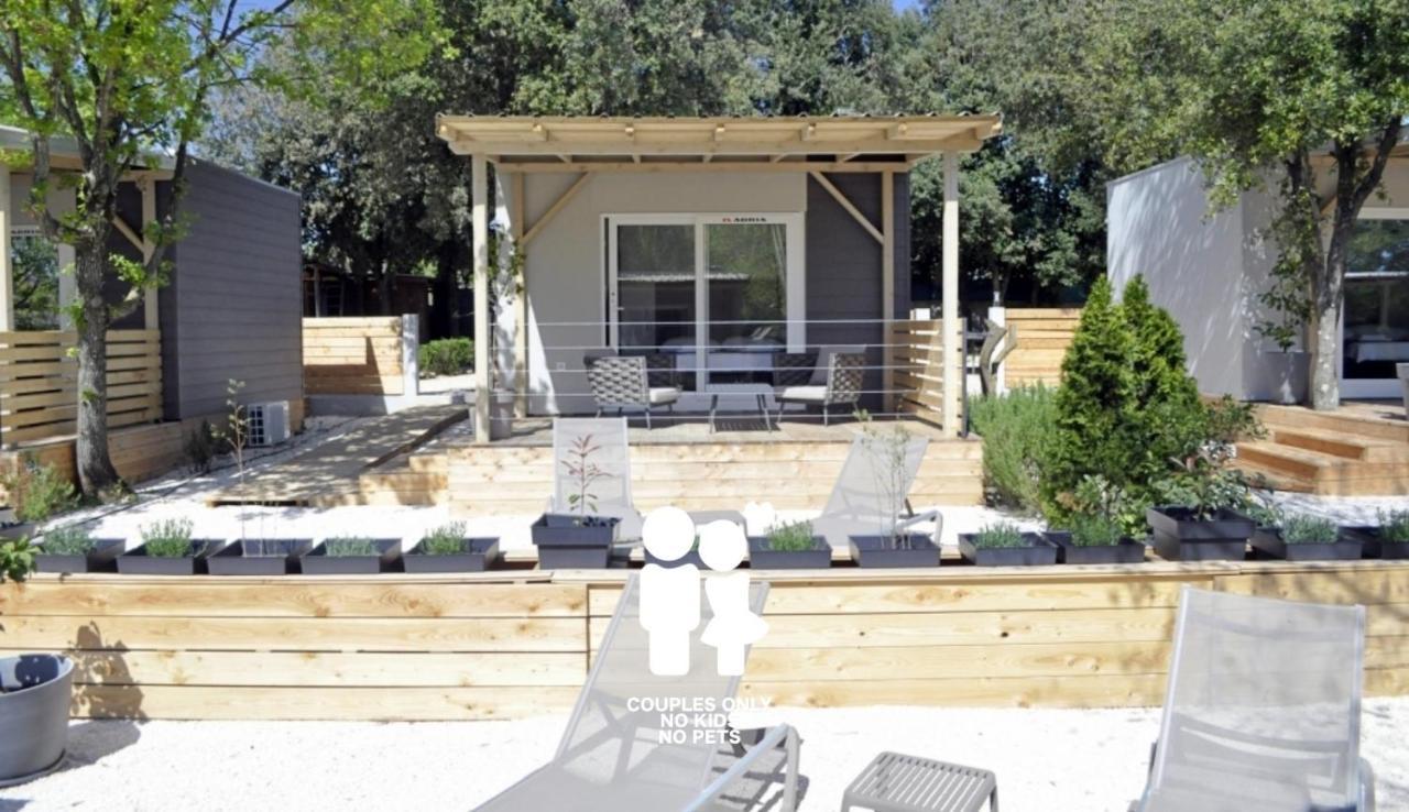 Boutique Mobile Homes Ulikarovinj (Adults Only) Bagian luar foto