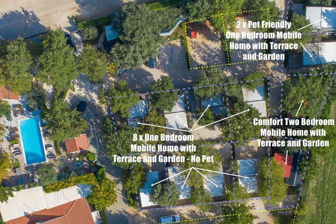 Boutique Mobile Homes Ulikarovinj (Adults Only) Bagian luar foto